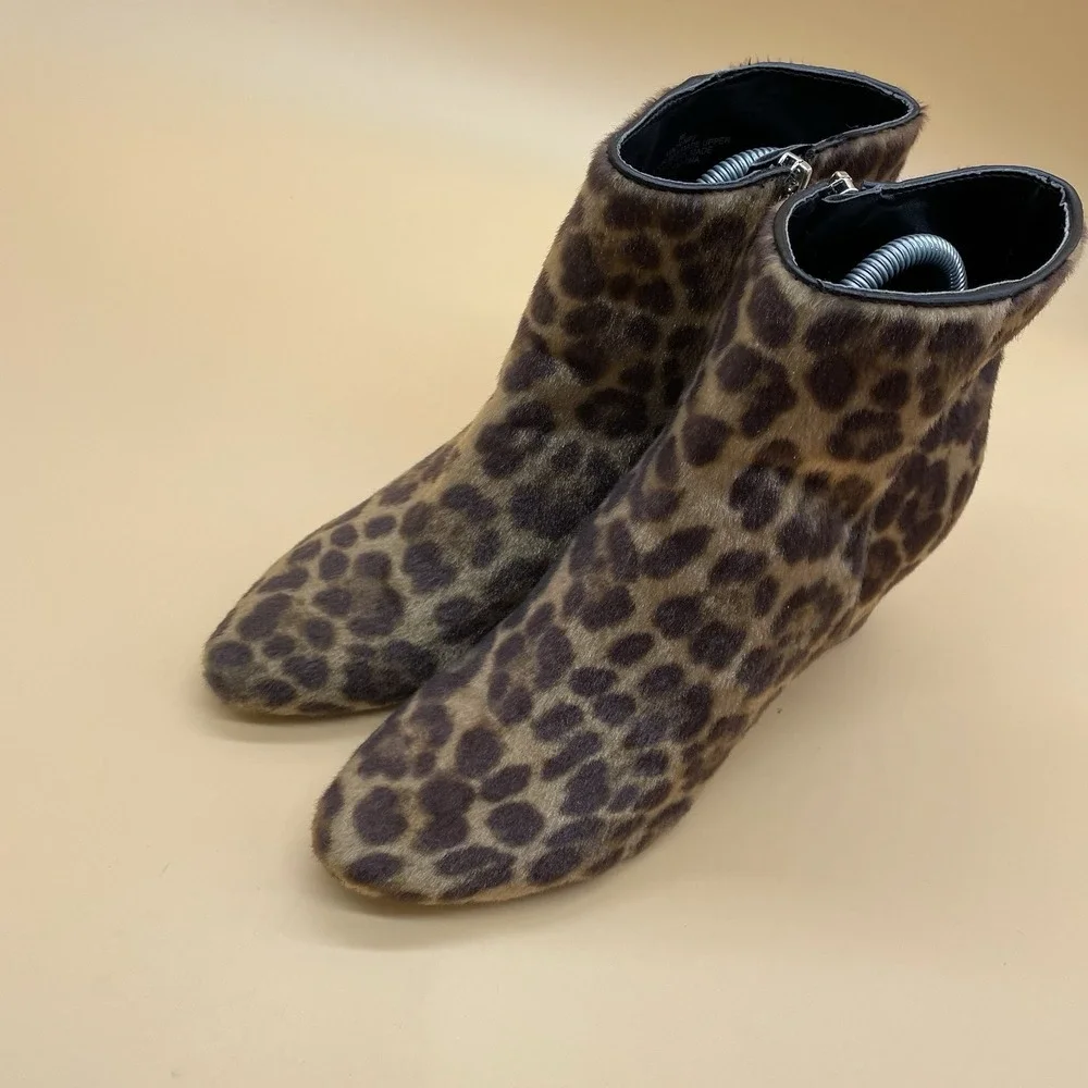 Nine West Faux Fur Cheetah Heeled Boots Size 8 M‎